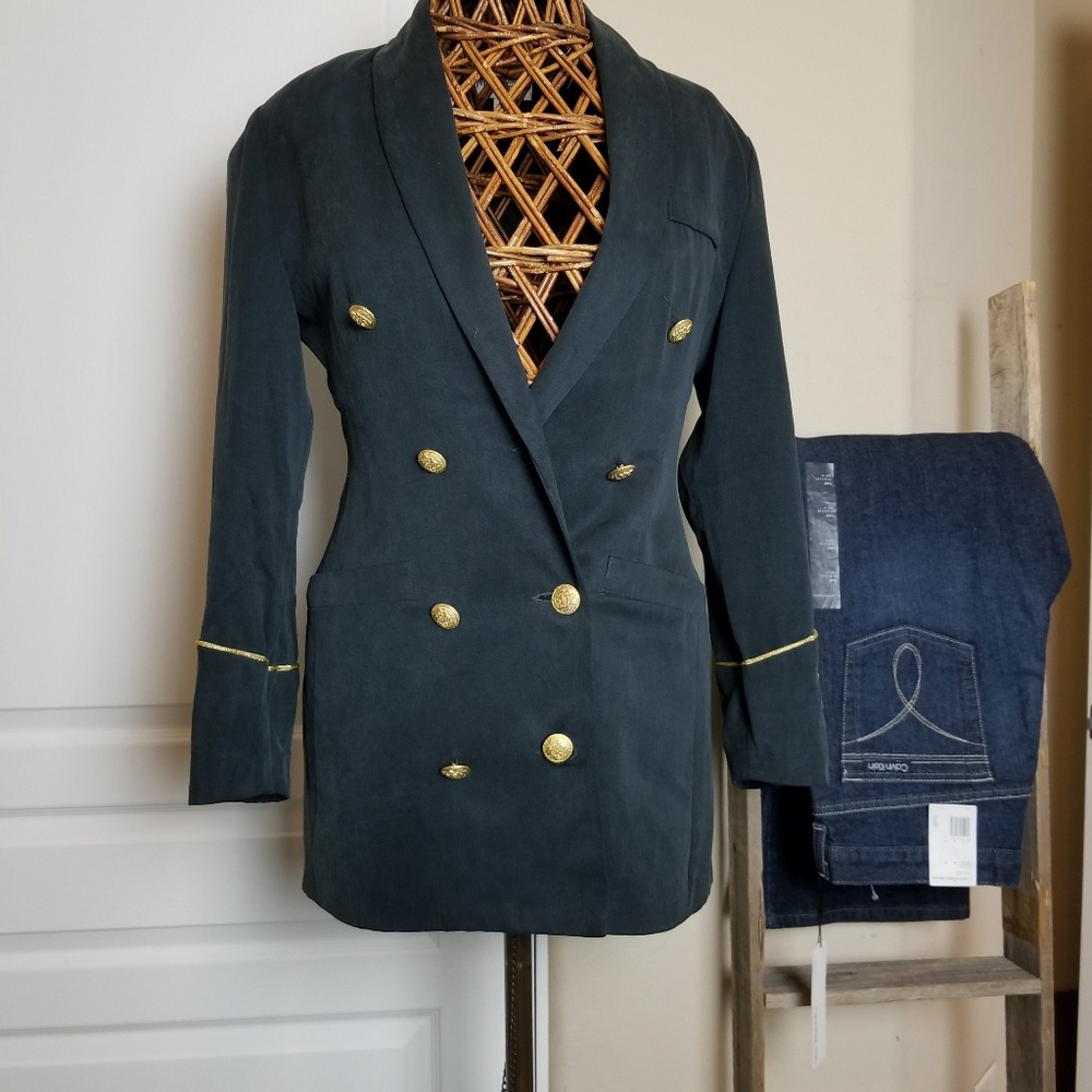 Vintage Charm by Montefiore( Rare)